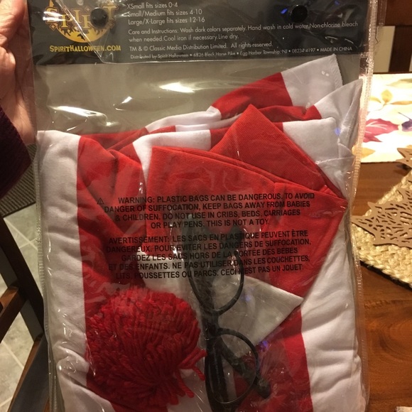 Spirit Women's Wenda Costume - Red and White - Picture 4 of 4